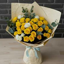 Букет цветов из:  Розы в Монетный