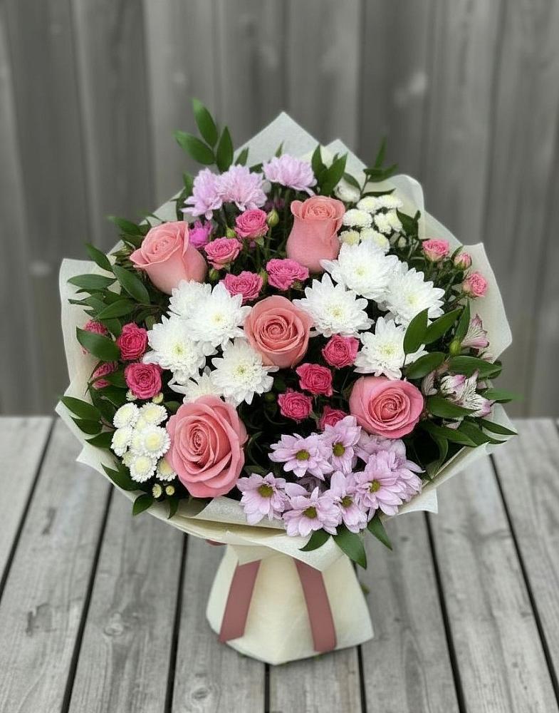 Букет цветов из: Альстромерии, Гвоздики, Розы и Хризантемы в Монетный