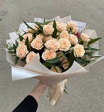 Букет Кремовые розы Латте в Монетный