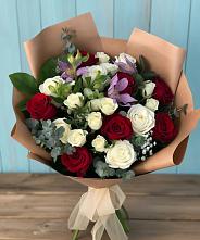 Букет цветов из:  Розы и Альстромерии в Монетный