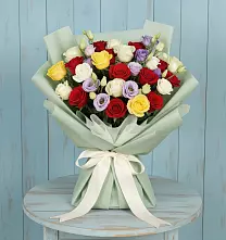 Букет цветов из:  Розы в Монетный