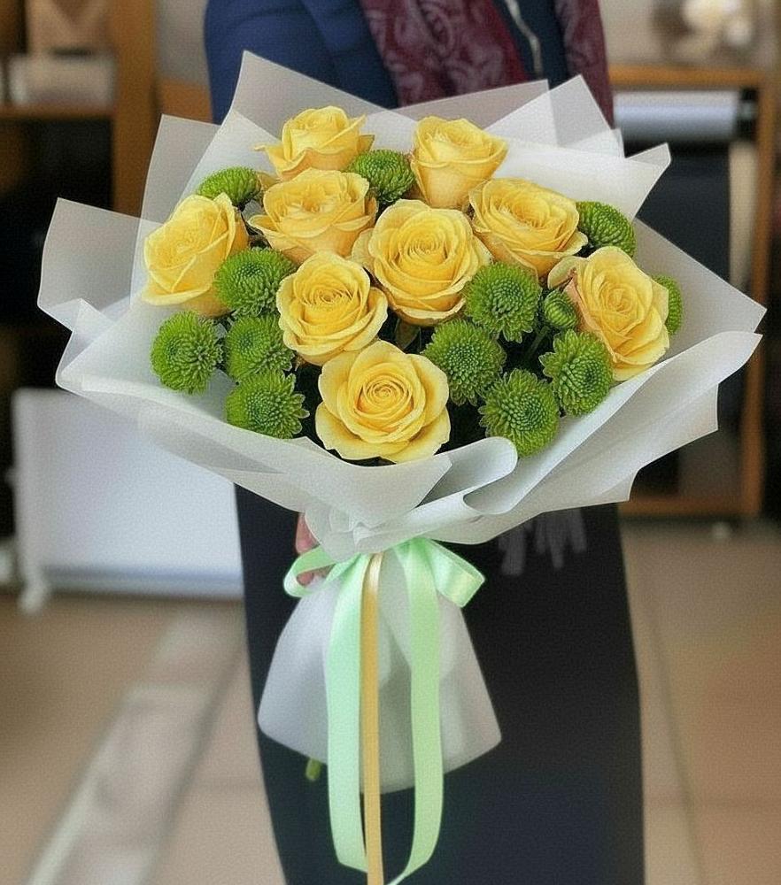 Букет цветов из: Хризантемы и Розы в Монетный