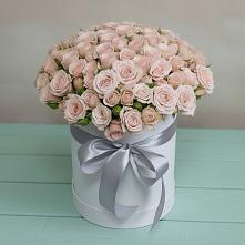 Цветочная композиция из Розы в шляпной коробке в Монетный