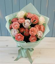 Букет цветов из:  Розы в Монетный