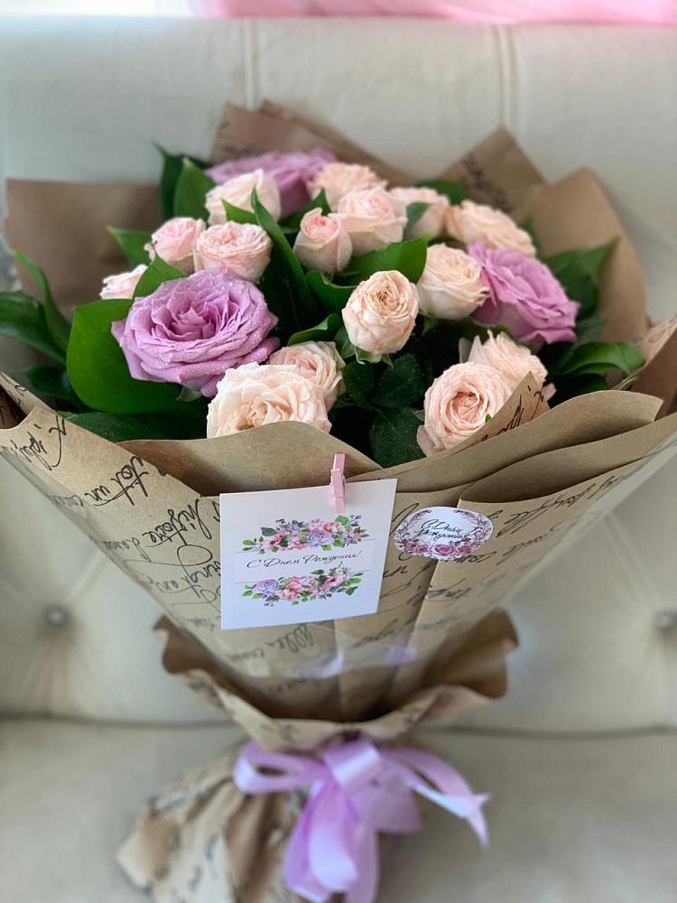 Букет цветов из: Розы в Монетный