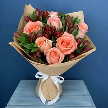 Букет цветов из:  Розы и Альстромерии в Монетный