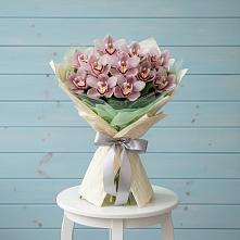 Букет цветов из:  Орхидеи и Розы #REPLACE_PRED# Монетный