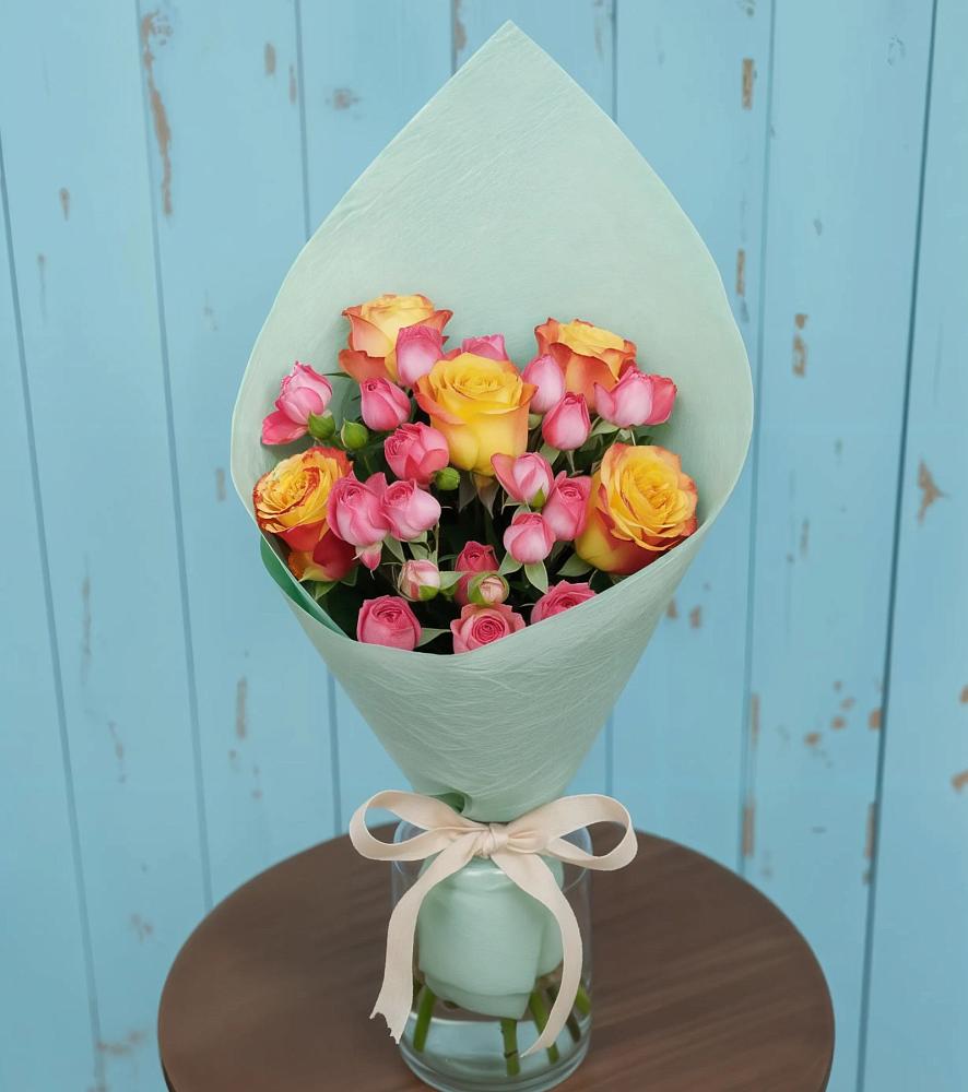 Букет цветов из: Розы в Монетный