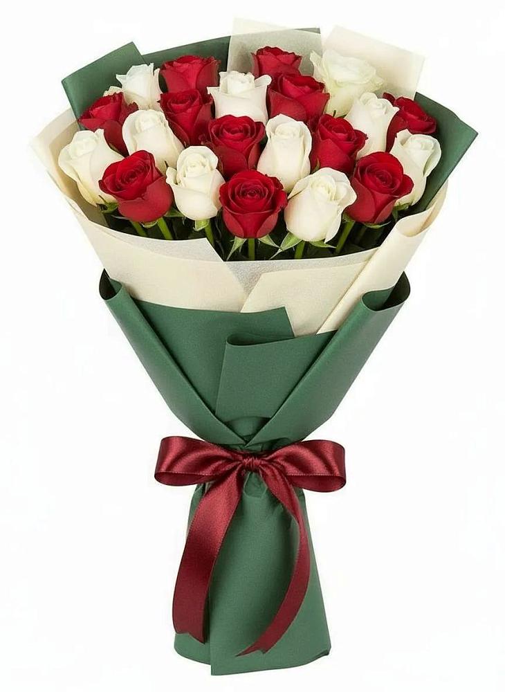 Букет Микс из красных и белых роз в Монетный