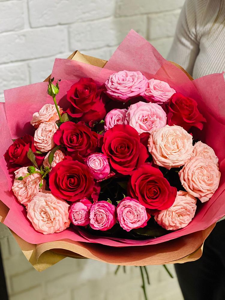 Букет цветов из: Розы в Монетный