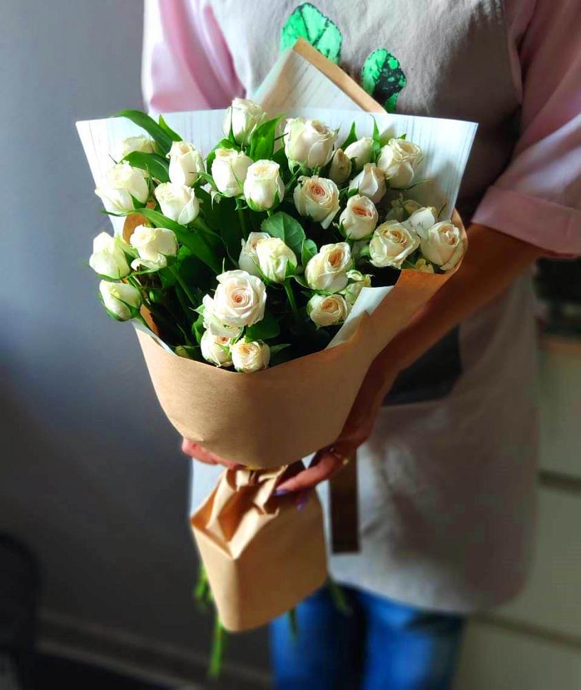 Букет цветов из: Розы в Монетный