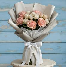 Букет цветов из:  Розы в Монетный
