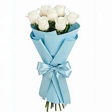 Букет 7 белых роз Проуд в Монетный