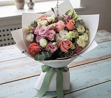 Букет цветов из:  Розы, Лизиантусы и Гвоздики в Монетный