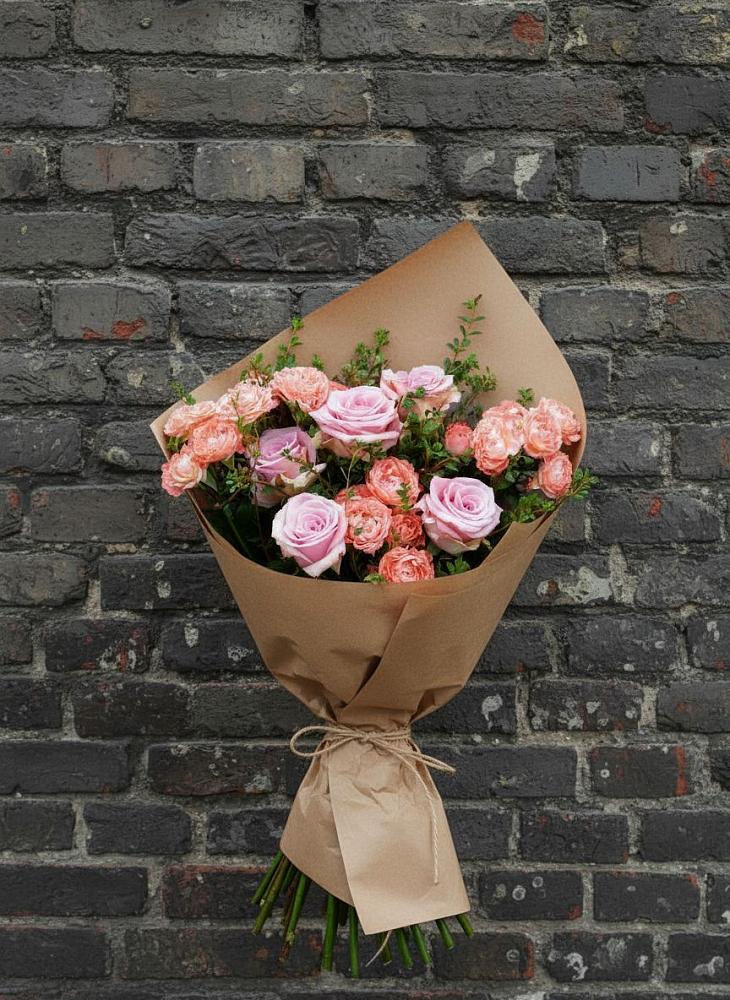 Букет цветов из: Розы в Монетный