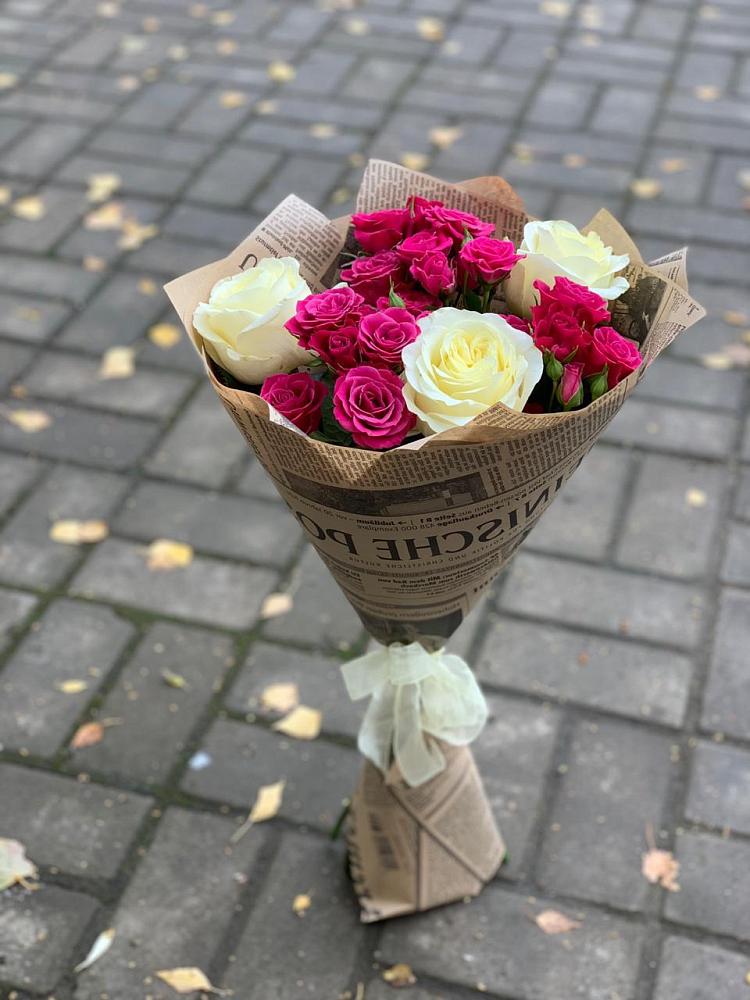 Букет цветов из: Розы в Монетный