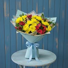 Букет цветов из:  Альстромерии и Хризантемы в Монетный