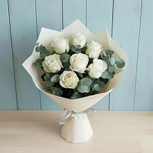 Букет Белые розы в Эвкалипте в Монетный