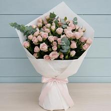 Букет цветов из:  Розы в Монетный