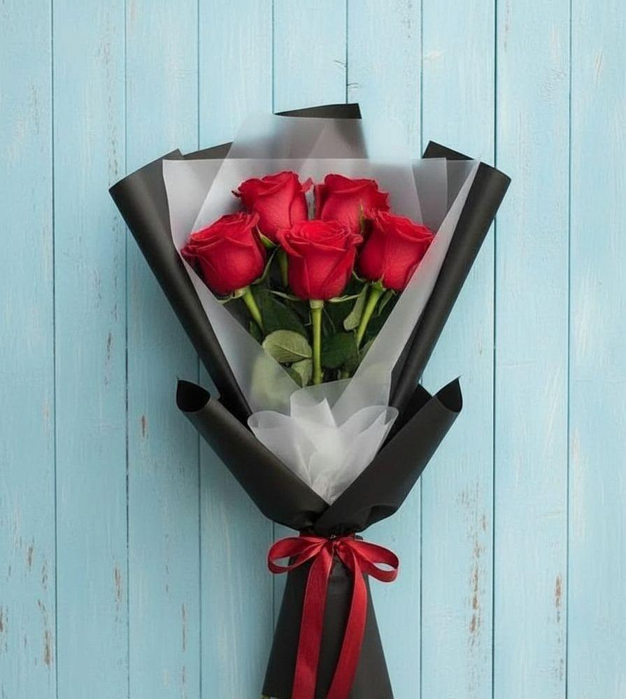 Букет цветов из: Розы в Монетный