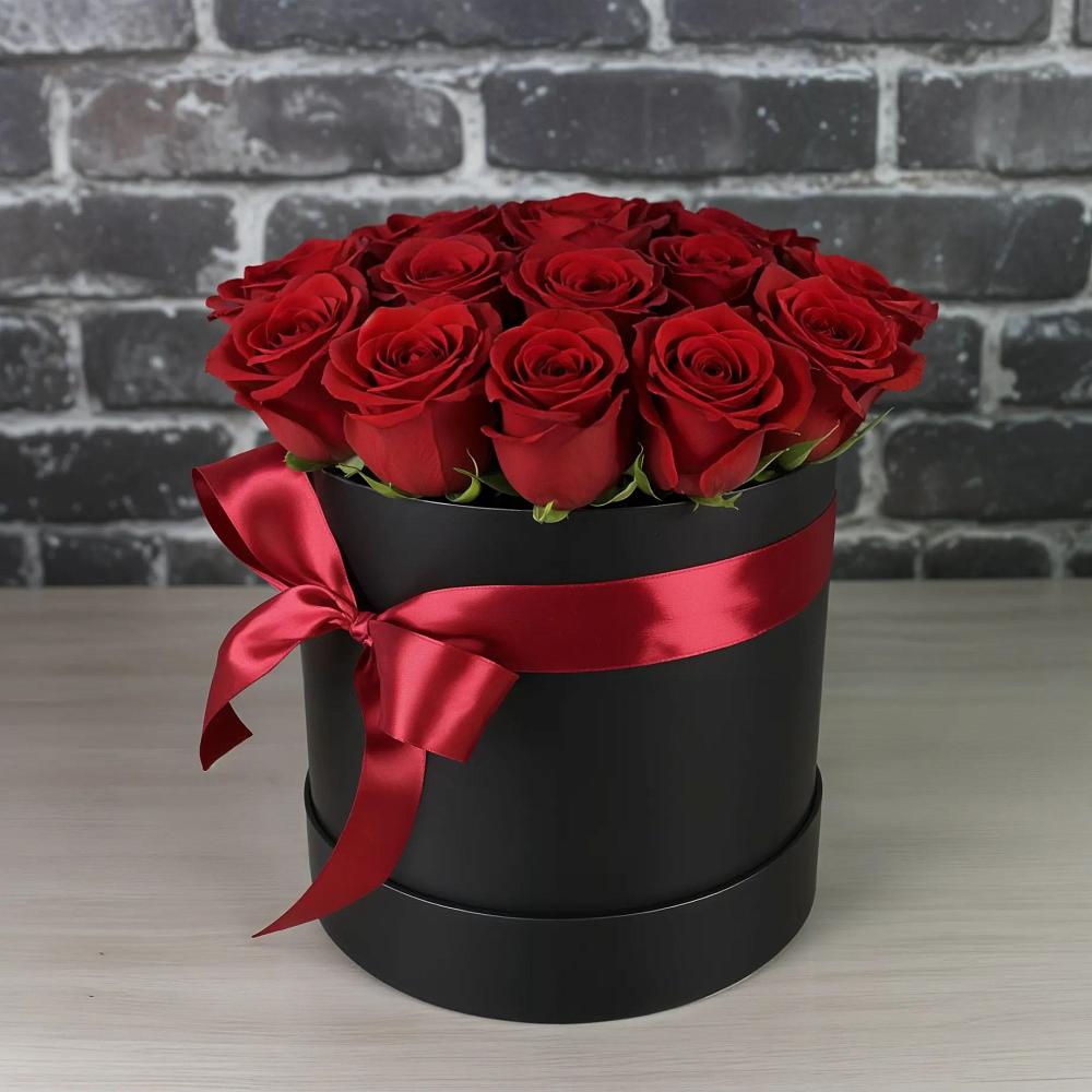 Цветочная композиция из Розы в шляпной коробке в Монетный